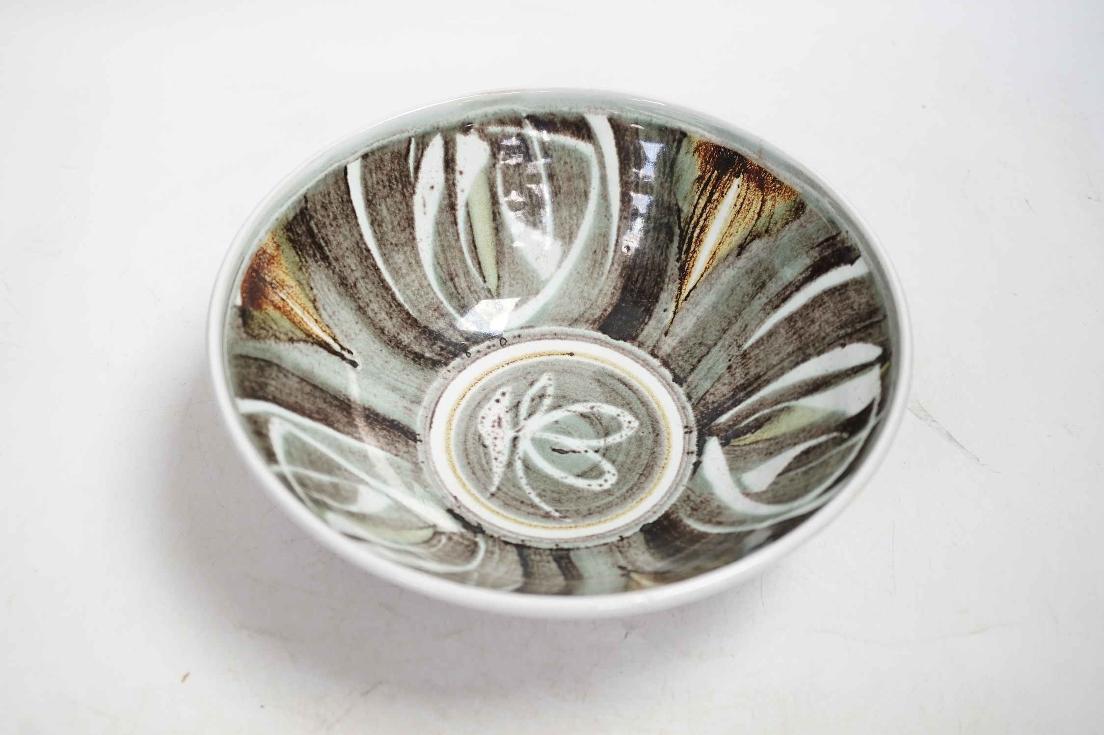 Alan Caiger-Smith, a studio pottery lustre bowl, 22cm diameter. Condition -good